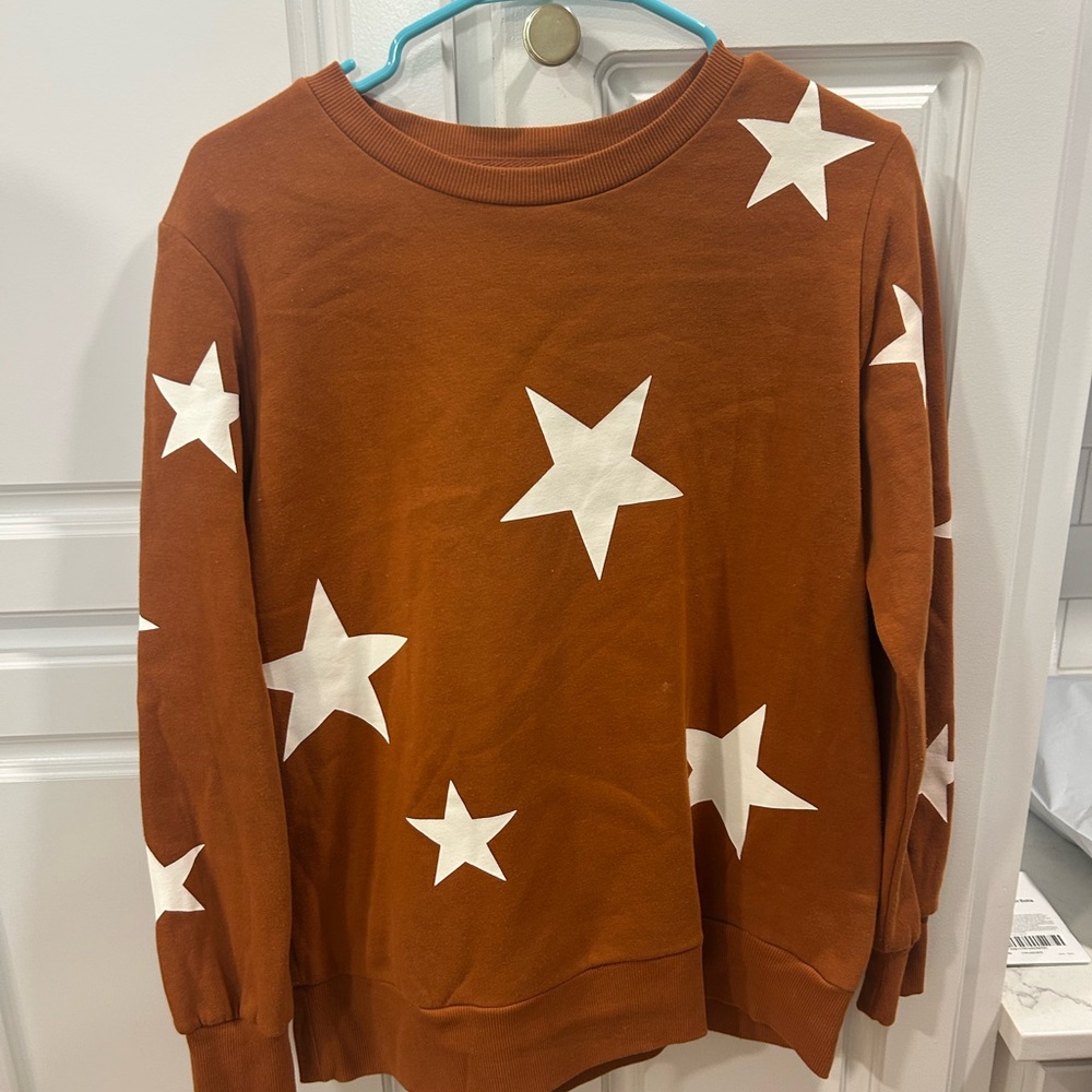 Zenana women's brown crew neck long sleeve star pattern sweatshirt size small